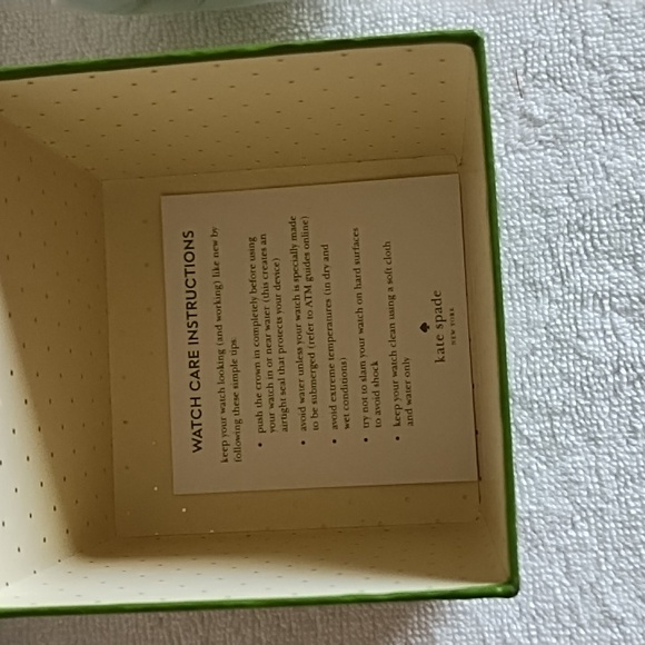 Kate Spade Watch Box - Picture 6 of 10